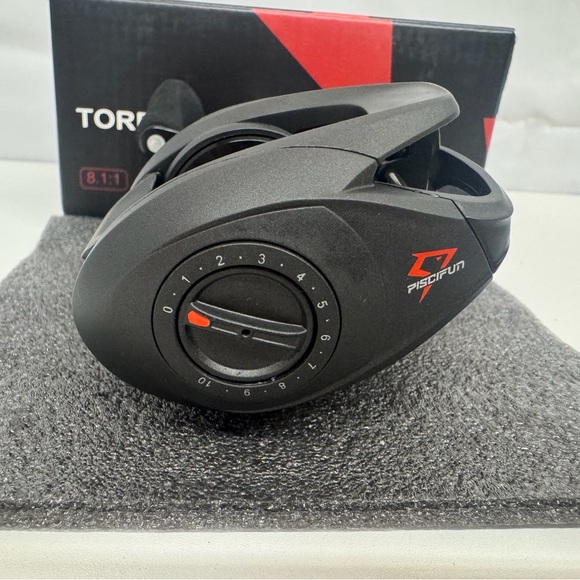 Piscifun Torrent II Baitcasting Fishing Reel 20lb Carbon Fiber Drag - Picture 1 of 13